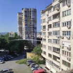 Дава се под наем Тристаен апартамент в Варна, Окръжна болница - 110 кв.м за 306 € - Снимка #1