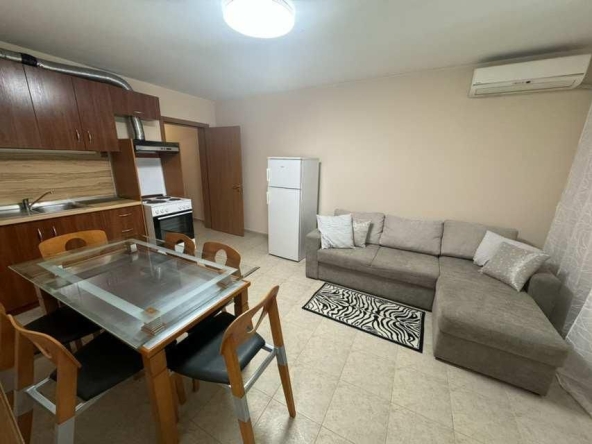 Дава се под наем Двустаен апартамент в Варна, Център - 60 кв.м за 700 € - Снимка #1