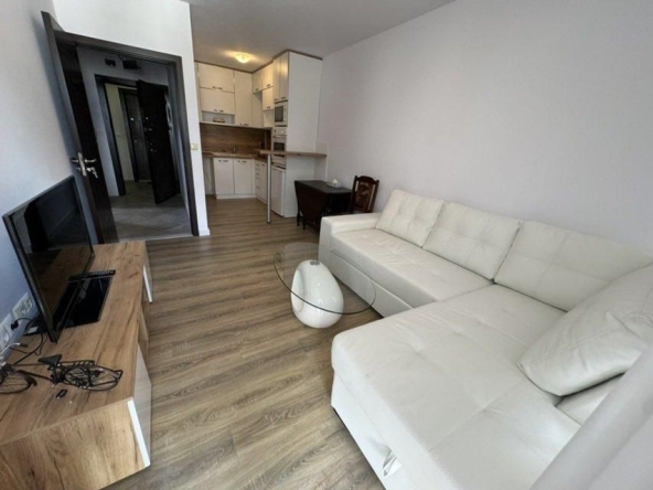 Дава се под наем Двустаен апартамент в Варна, Възраждане 3 - 60 кв.м за 600 € - Снимка #1