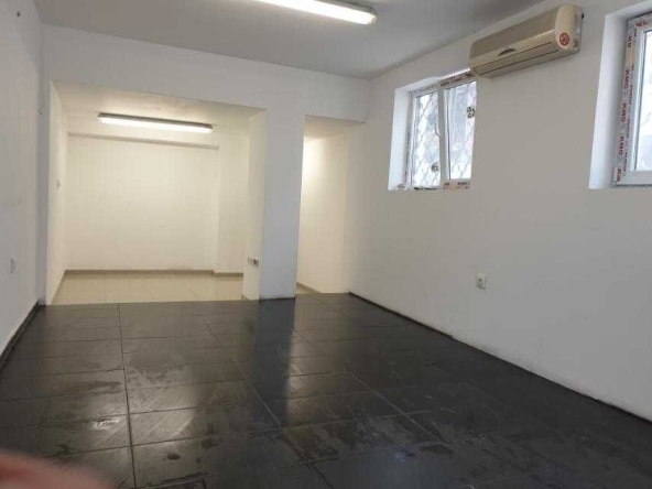 Етаж от къща в Варна, Колхозен пазар - 47 кв.м за 1054 €/кв.м - Снимка #1