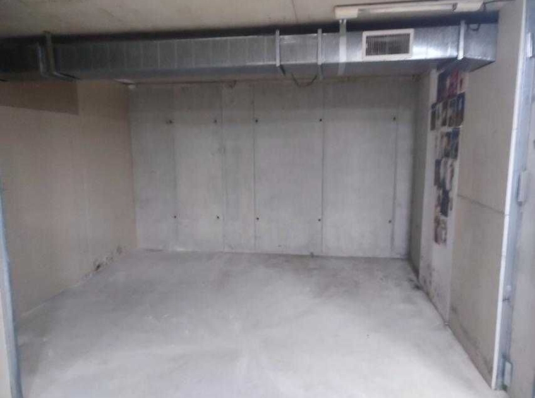 Дава се под наем Гараж / Паркомясто в Варна, Западна промишлена зона - 20 кв.м за 76.5 € - Снимка #1