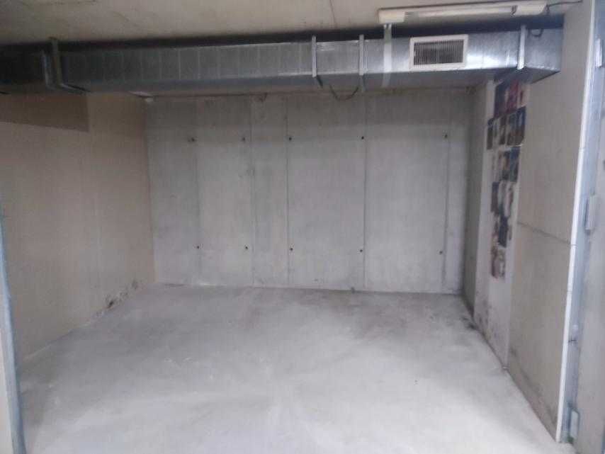 Дава се под наем Гараж / Паркомясто в Варна, Западна промишлена зона - 20 кв.м за 76.5 € - Снимка #1