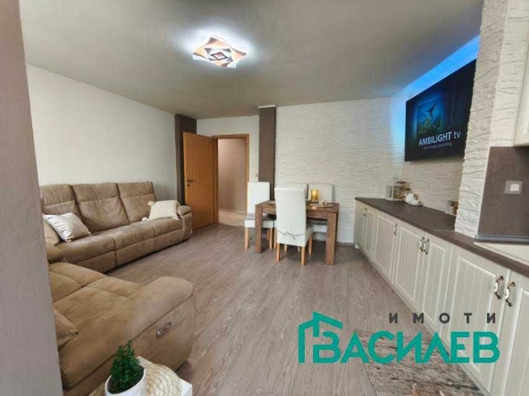 Двустаен апартамент в София, Център - 75 кв.м за 1938 €/кв.м - Снимка #1