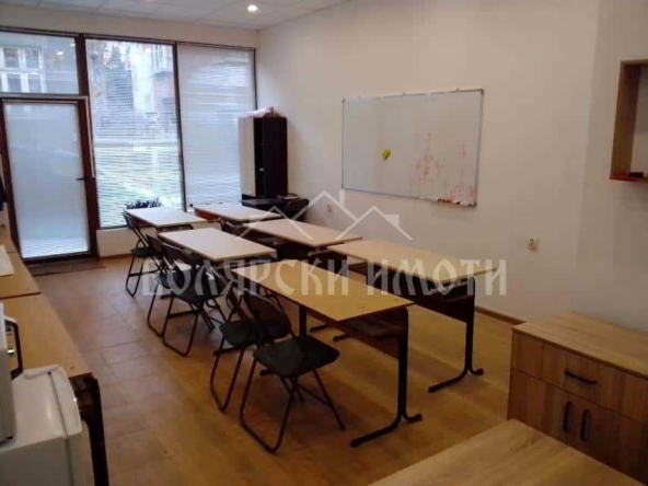 Дава се под наем Офис в Велико Търново, Център - 125 кв.м за 407.49 € - Снимка #1