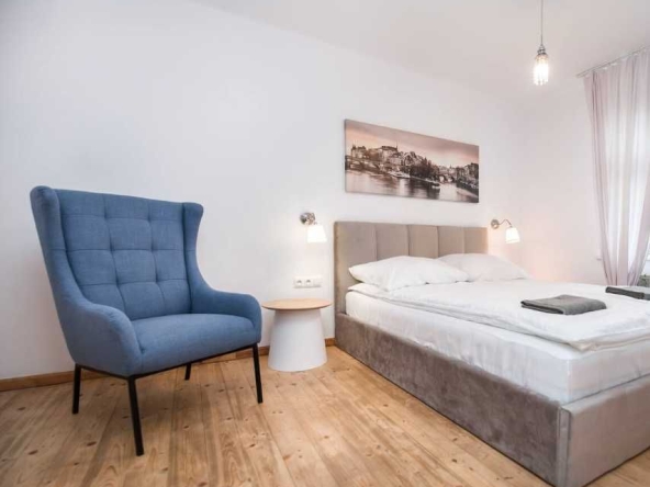 Дава се под наем Едностаен апартамент в Пловдив, Западен - 32 кв.м за 200 € - Снимка #1