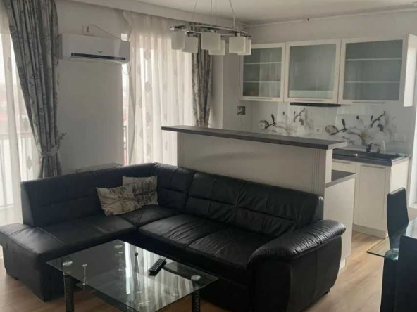 Дава се под наем Тристаен апартамент в Пловдив, Мараша - 84 кв.м за 295.8 € - Снимка #1