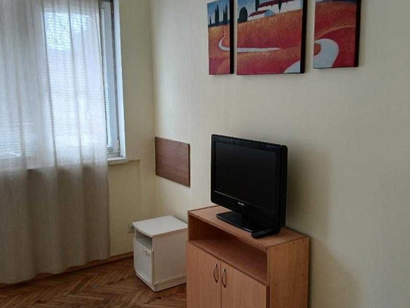 Дава се под наем Двустаен апартамент в Варна, ВИНС - 60 кв.м за 368.73 € - Снимка #1