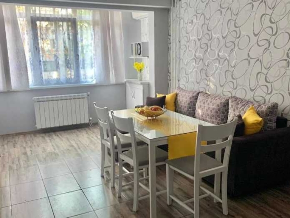 Дава се под наем Двустаен апартамент в Бургас, Зорница - 70 кв.м за 275 € - Снимка #1