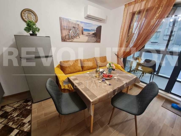 Дава се под наем Двустаен апартамент в Варна, Център - 50 кв.м за 510 € - Снимка #1