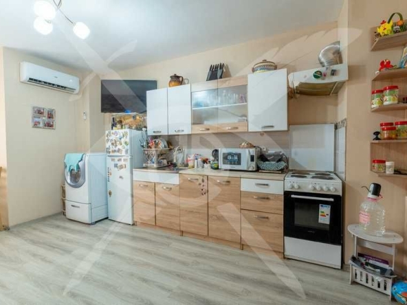 Двустаен апартамент в Варна, Възраждане 1 - 61 кв.м за 2294 €/кв.м - Снимка #1