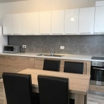 Дава се под наем Тристаен апартамент в Пловдив, Кючук Париж - 82 кв.м за 275.4 € - Снимка #1