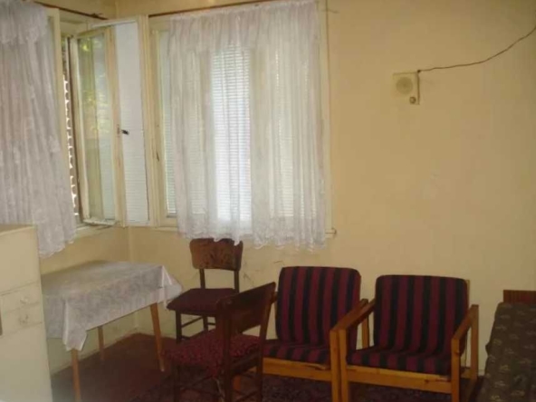 Къща в Брацигово - 300 кв.м за 200 €/кв.м - Снимка #1