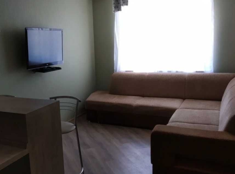 Дава се под наем Едностаен апартамент в Пловдив, Център - 23 кв.м за 102 € - Снимка #1
