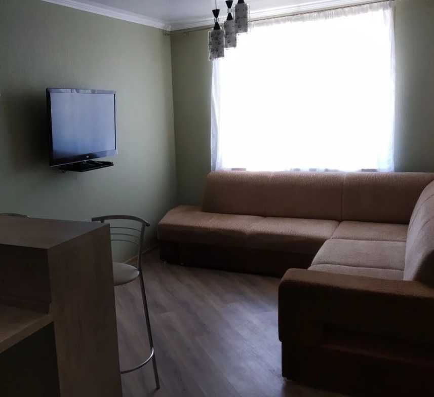 Дава се под наем Едностаен апартамент в Пловдив, Център - 23 кв.м за 102 € - Снимка #1