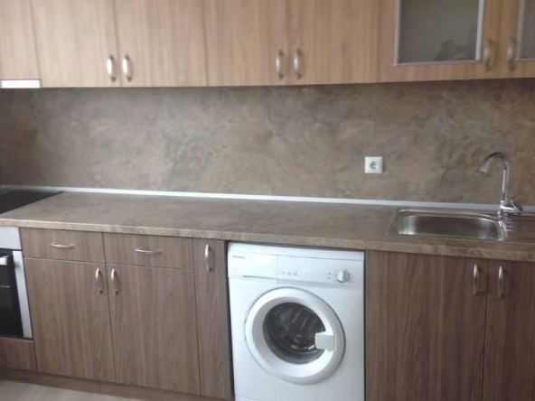 Дава се под наем Двустаен апартамент в Бургас, Меден рудник - зона А - 60 кв.м за 150 € - Снимка #1