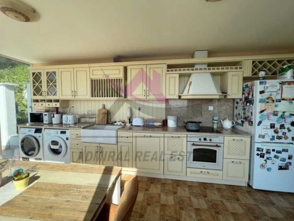 Дава се под наем Къща в Варна, м-т Акчелар - 200 кв.м за 2393.43 € - Снимка #1