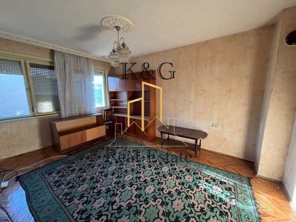 Двустаен апартамент в Разград, Център - 60 кв.м за 1445 €/кв.м - Снимка #1