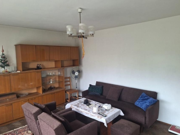 Дава се под наем Тристаен апартамент в София, Разсадника - 100 кв.м за 400 € - Снимка #1