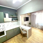 Тристаен апартамент в София, Център - 68 кв.м за 4044 €/кв.м - Снимка #1