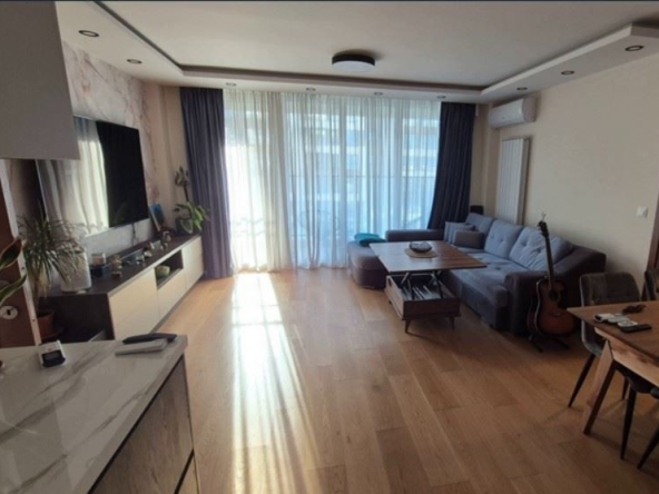 Дава се под наем Тристаен апартамент в София, Витоша - 110 кв.м за 1095.99 € - Снимка #1