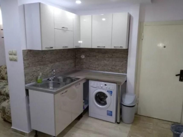 Дава се под наем Тристаен апартамент в София, Света Троица - 88 кв.м за 600 € - Снимка #1