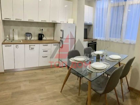 Дава се под наем Тристаен апартамент в Варна, Базар Левски - 85 кв.м за 663 € - Снимка #1