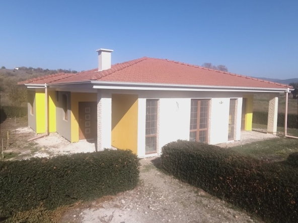 Къща в с. Яхиново, Област Кюстендил - 130 кв.м за 1289 €/кв.м - Снимка #1