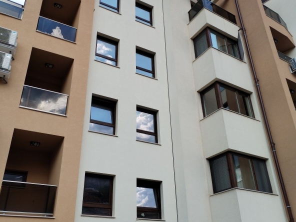 Дава се под наем Едностаен апартамент в Враца, Дъбника - 64 кв.м за 382.5 € - Снимка #1