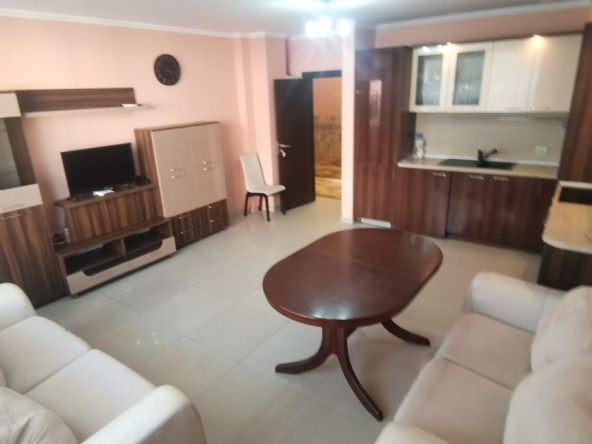 Дава се под наем Четиристаен апартамент в Несебър - 120 кв.м за 612 € - Снимка #1