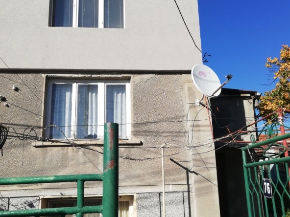 Етаж от къща в с. Петърч, Област София-област - 129 кв.м за 946 €/кв.м - Снимка #1