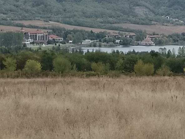 Парцел в Правец - 11795 кв.м за 35 €/кв.м - Снимка #1