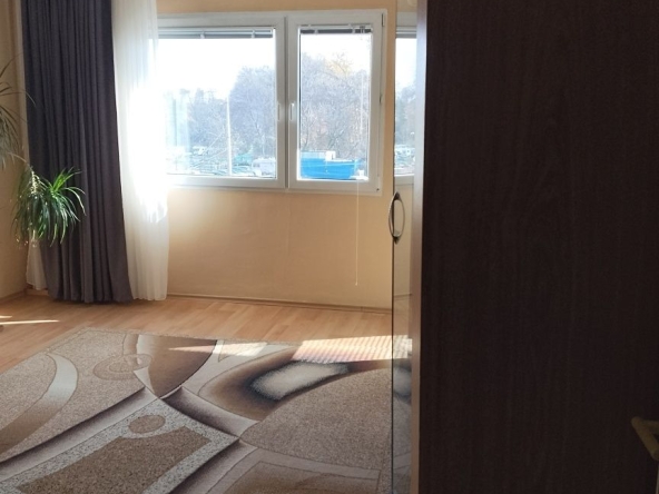 Дава се под наем Двустаен апартамент в София, Люлин 10 - 65 кв.м за 518.67 € - Снимка #1
