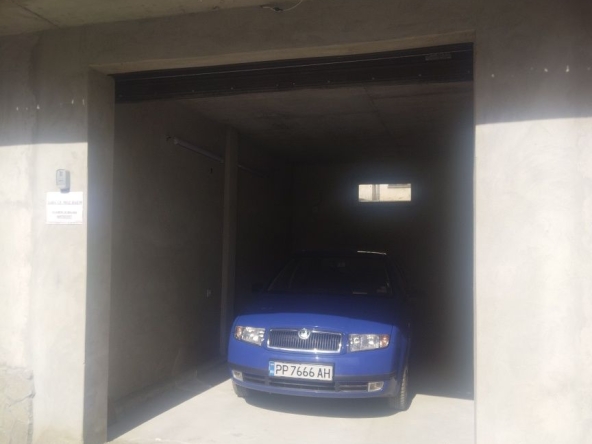 Дава се под наем Гараж / Паркомясто в Велико Търново, Зона Б - 25 кв.м за 99.45 € - Снимка #1