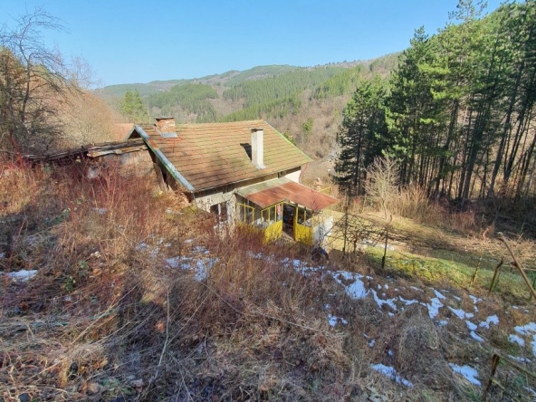 Къща в с. Луково, Област София-област - 220 кв.м за 163 €/кв.м - Снимка #1