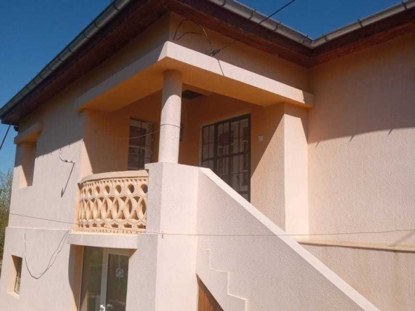 Къща в с. Ябълково, Област Хасково - 160 кв.м за 182 €/кв.м - Снимка #1