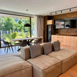 Дава се под наем Тристаен апартамент в София, Бояна - 130 кв.м за 1750 € - Снимка #1