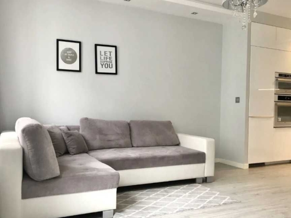 Дава се под наем Двустаен апартамент в Пловдив, Кършияка - 63 кв.м за 357 € - Снимка #1