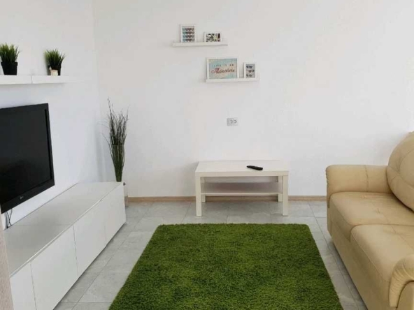 Дава се под наем Двустаен апартамент в Пловдив, Остромила - 60 кв.м за 275.4 € - Снимка #1