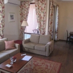 Дава се под наем Двустаен апартамент в София, Витоша - 110 кв.м за 750 € - Снимка #1