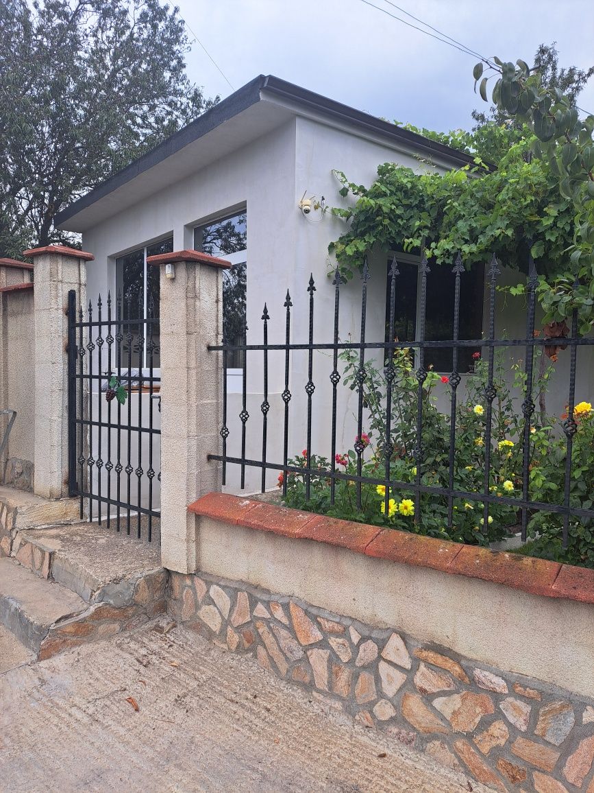 Дава се под наем Магазин в с. Константиново, Област Варна - 100 кв.м за 765 € - Снимка #1