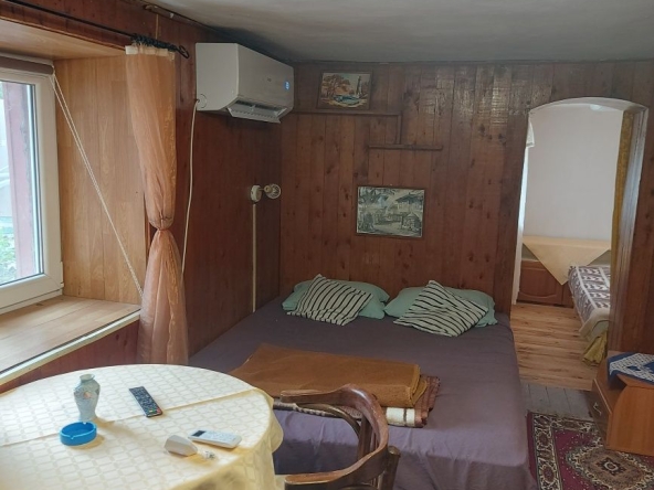 Дава се под наем Едностаен апартамент в Варна, м-т Траката - 25 кв.м за 204 € - Снимка #1