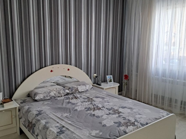 Четиристаен апартамент в Разград, Център - 120 кв.м за 765 €/кв.м - Снимка #1