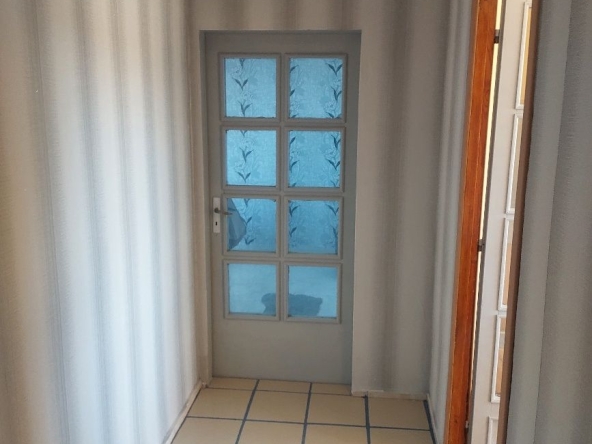 Тристаен апартамент в Русе, Родина 3 - 100 кв.м за 459 €/кв.м - Снимка #1