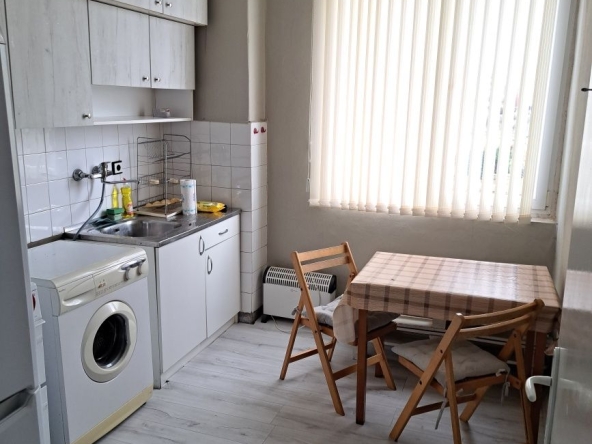 Дава се под наем Двустаен апартамент в Симитли - 65 кв.м за 229.5 € - Снимка #1