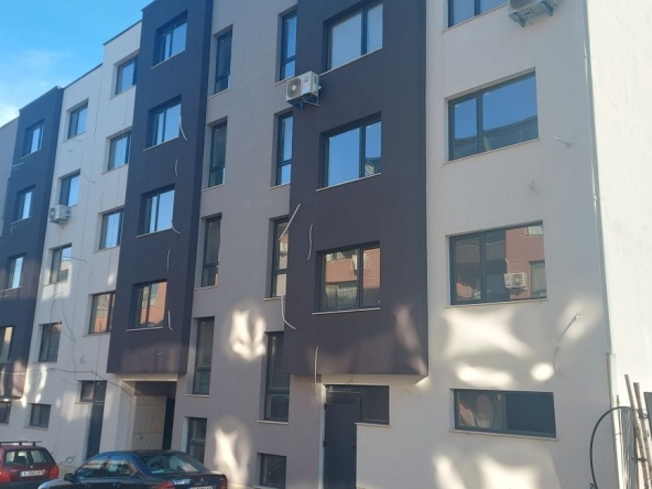 Дава се под наем Гараж / Паркомясто в Кърджали, Възрожденци - 24 кв.м за 91.8 € - Снимка #1