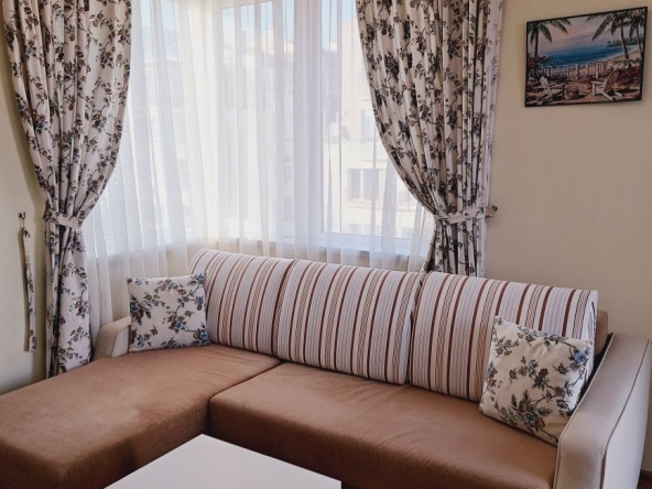 Дава се под наем Едностаен апартамент в Варна, Цветен квартал - 36 кв.м за 325 € - Снимка #1