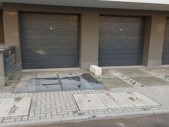 Дава се под наем Гараж / Паркомясто в София, Студентски град - 40 кв.м за 137.7 € - Снимка #1