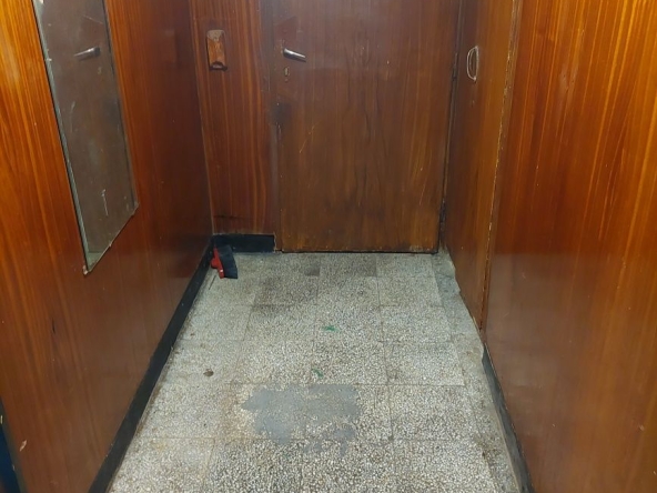 Дава се под наем Тристаен апартамент в Шумен, Център - 68 кв.м за 153 € - Снимка #1