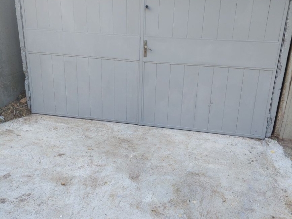 Дава се под наем Гараж / Паркомясто в Русе, Център - 18 кв.м за 51 € - Снимка #1