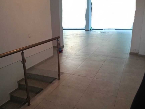 Дава се под наем Магазин в Пловдив, Христо Смирненски - 120 кв.м за 765 € - Снимка #1